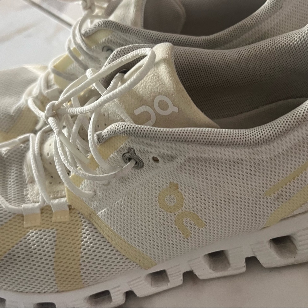 On Women's White and Cream Running Shoes